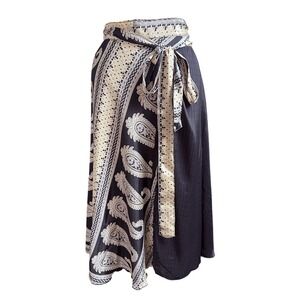 Women’s Black and Cream Paisley Midi Wrap Skirt